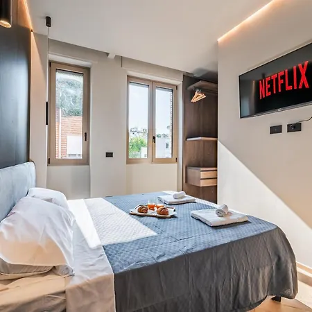 Terrazza Con Jacuzzi E Vista Iconica Sul Duomo Lejlighed Milano