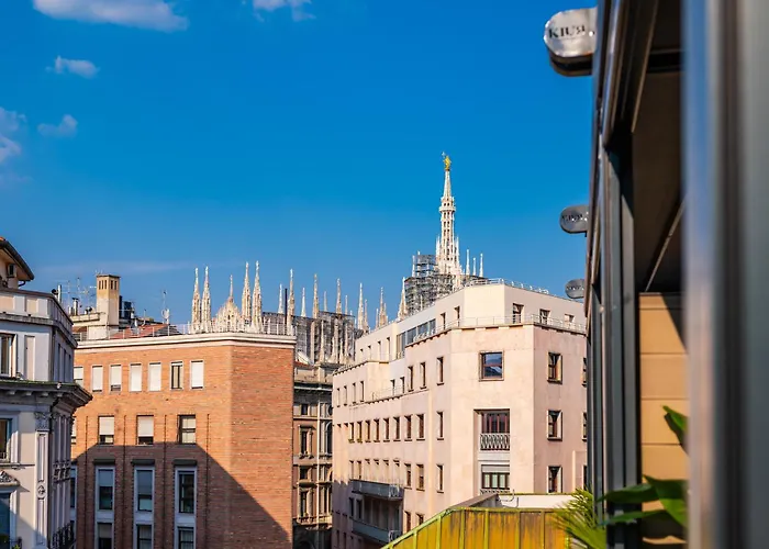 Terrazza Con Jacuzzi E Vista Iconica Sul Duomo * Milano