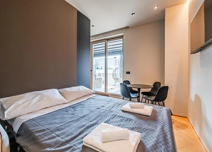 Terrazza Con Jacuzzi E Vista Iconica Sul Duomo Appartamento