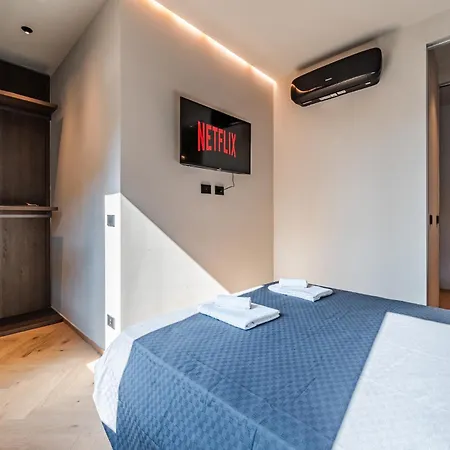 Apartamento Terrazza Con Jacuzzi E Vista Iconica Sul Duomo Milán